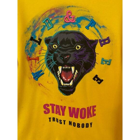 Switch Remarkable Brand (yellow patched fleece sweatshirts) Medium - Picture 3 of 6